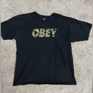 Men’s Obey camoflauge T shirt